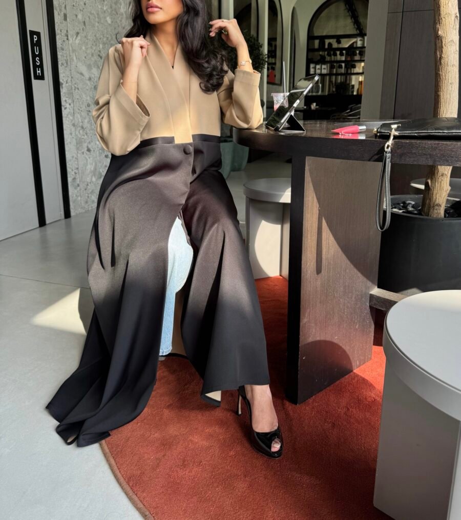 LAM020 – Beige with black