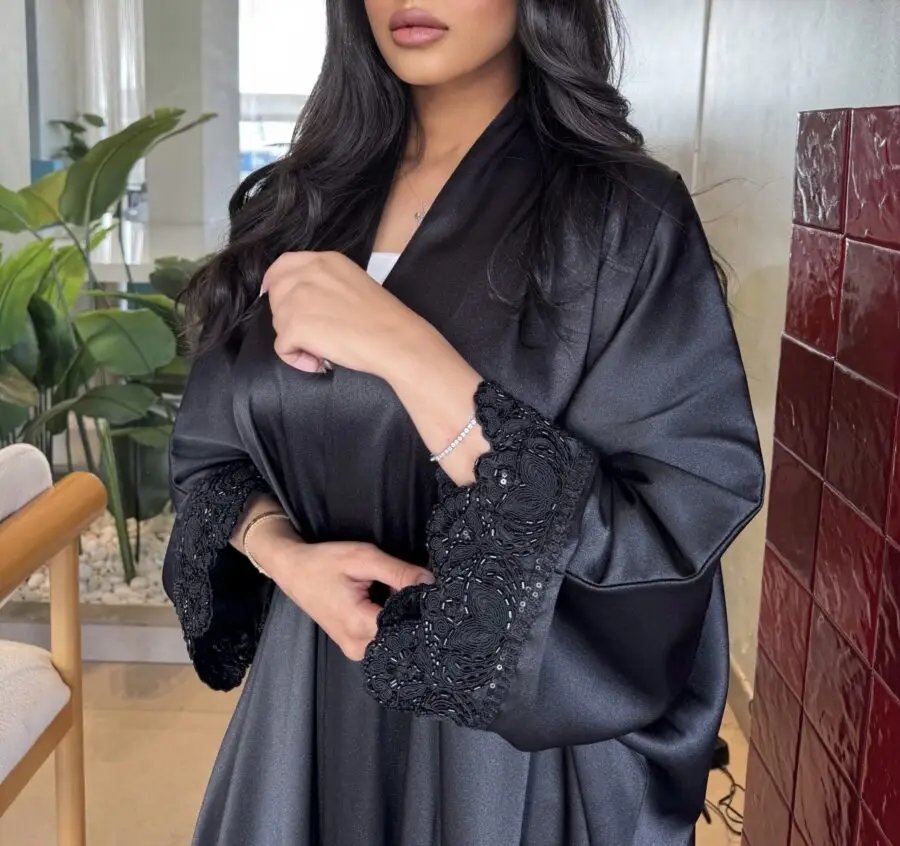 LAM032 – Black